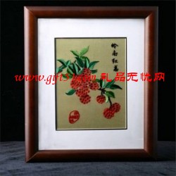 广绣岭南红荔摆件