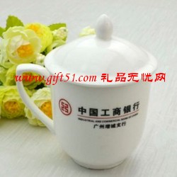 尖嘴手柄陶瓷办公杯